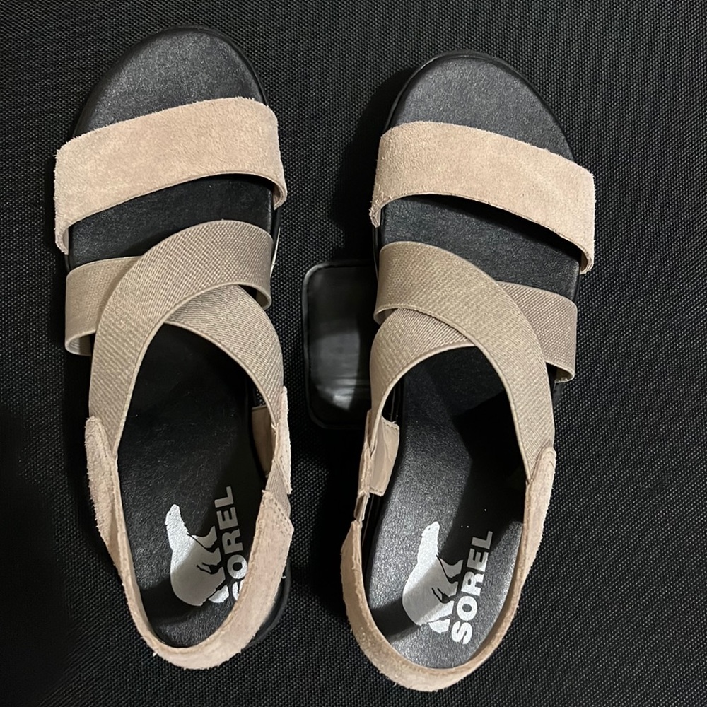 Sorel Sandals like new!